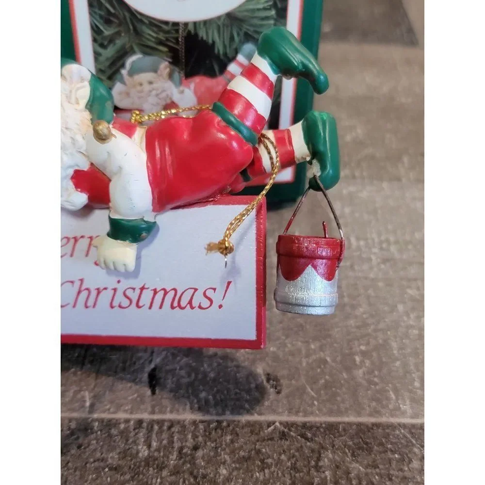 Santa's Workshop elf painting sign ornament Xmas decor‎